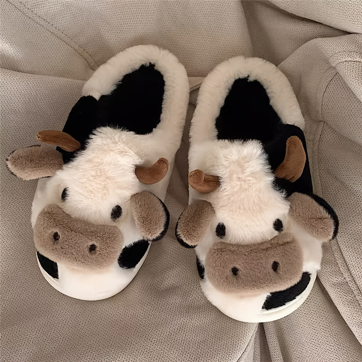 Emily | Cute Koe-Design Slippers