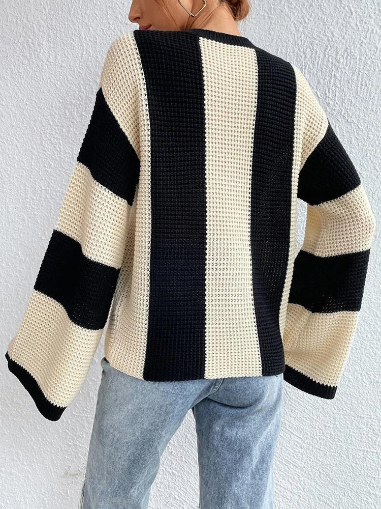 Vivienne | Flaired Dames Sweater